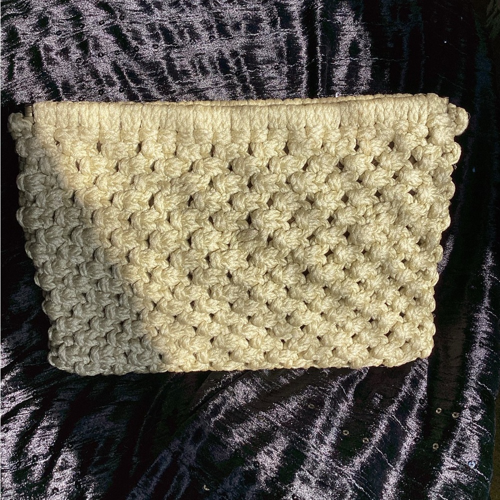 Elegant Beige Crochet Clutch